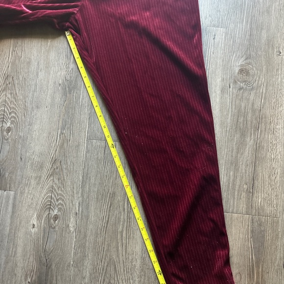 Michael Mims Kathy Coke wine red ridged stripe velour lounge pants - Picture 4 of 7
